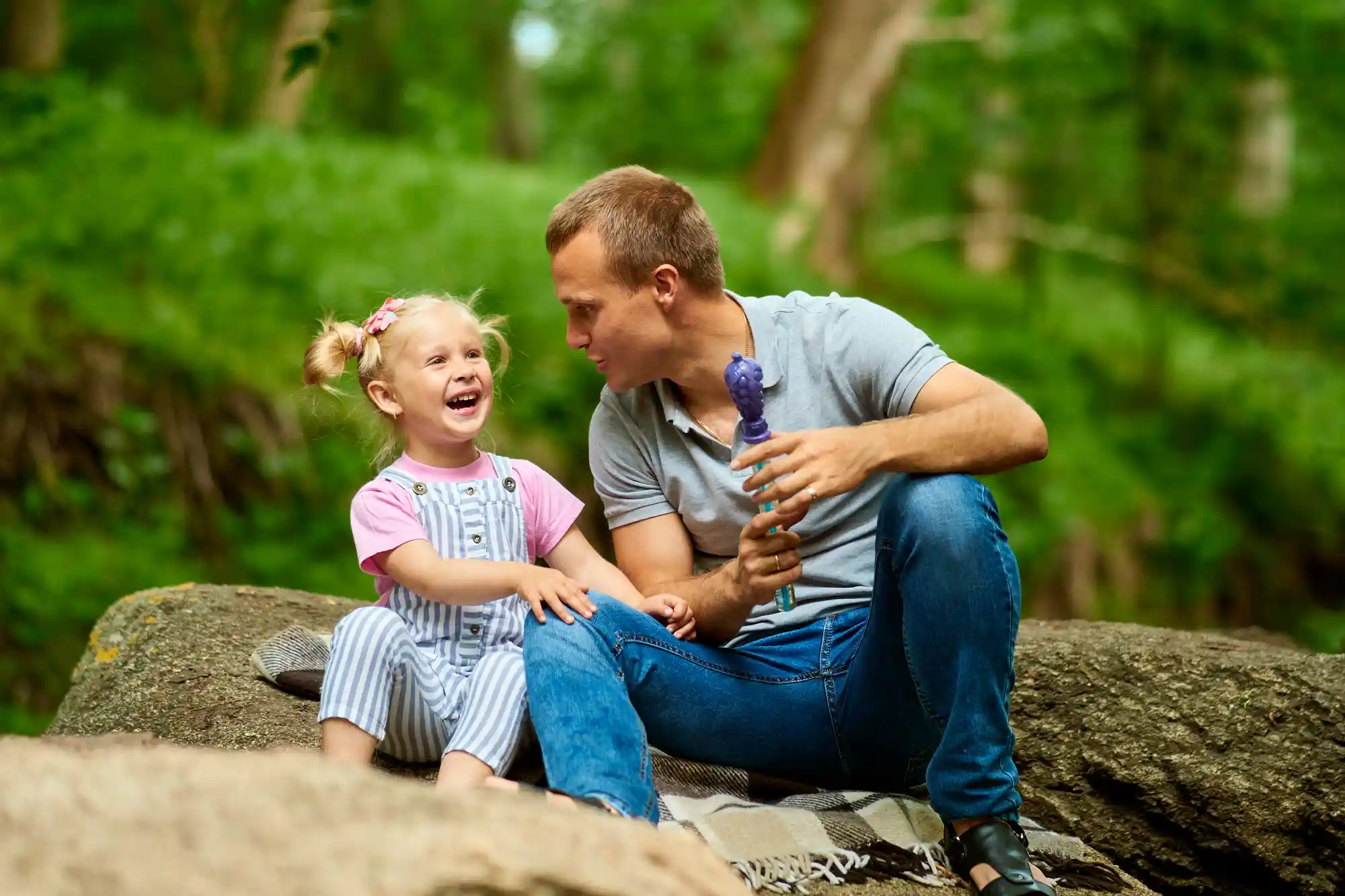 Heartwarming Family Photo Session in Nature
